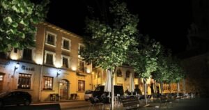 Hotel Gaudi Astorga Camino de Santiago Frances 11 300x158