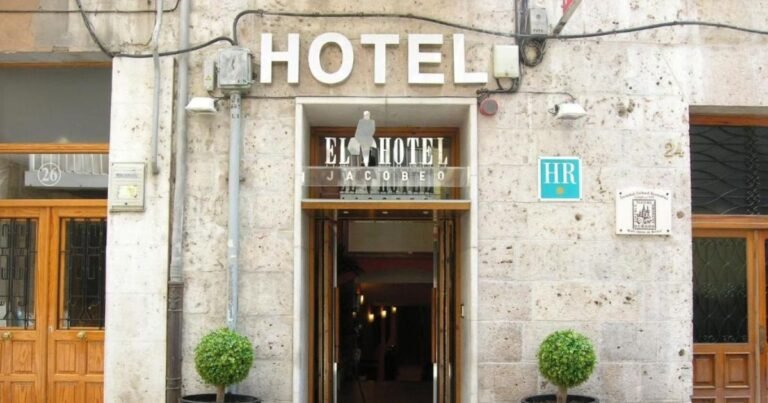 Hotel Jacobeo Burgos Camino de Santiago Frances 1 768x403