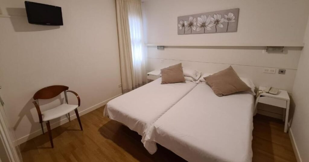 Hotel Jacobeo Burgos Camino de Santiago Frances 10 1024x538