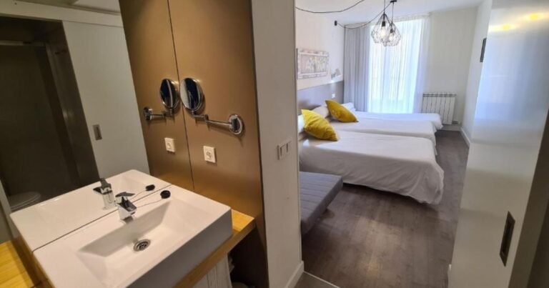 Hotel Jacobeo Burgos Camino de Santiago Frances 12 768x403