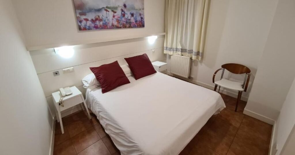 Hotel Jacobeo Burgos Camino de Santiago Frances 3 1024x538