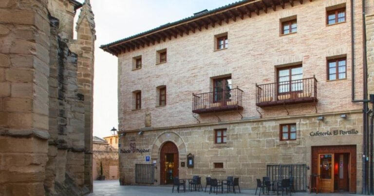 Hotel Palacio de Pujadas Viana Camino de Santiago Frances 3 768x403