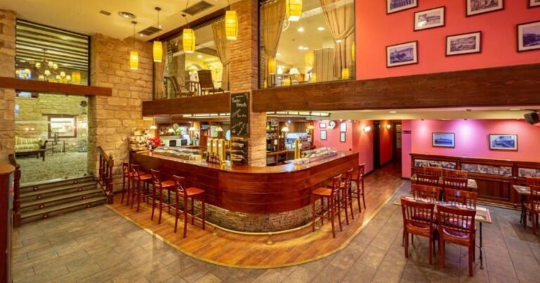 Hotel Palacio de Pujadas Viana Camino de Santiago Frances 10 768x403