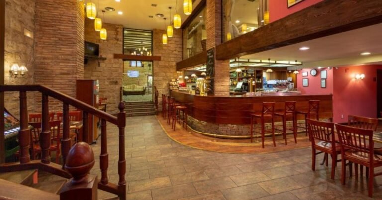 Hotel Palacio de Pujadas Viana Camino de Santiago Frances 16 768x403