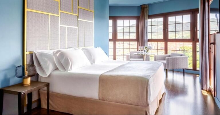 Hotel Pamplona Catedral Camino de Santiago Frances 8 768x403