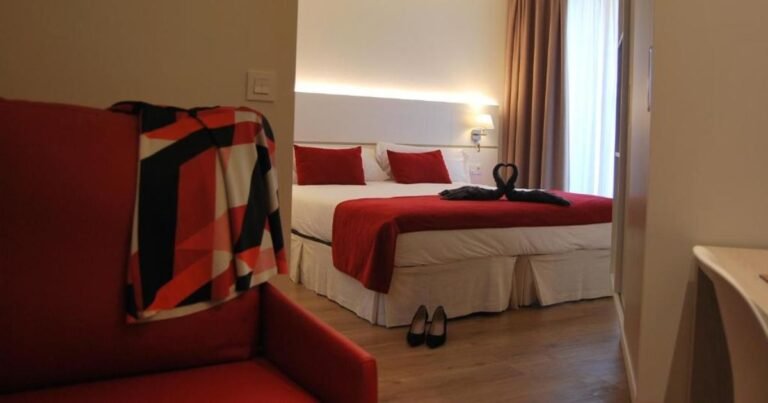 Hotel Pompaelo Urban SPA Pamplona Camino de Santiago Frances 7 768x403