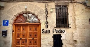 Pension San Pedro Viana Camino de Santiago Frances 6 300x158