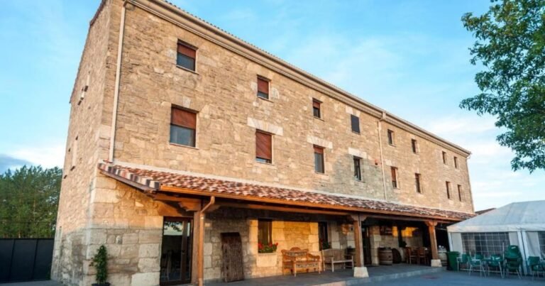 Albergue La Fabrica Tardajos Camino de Santiago Frances 768x403