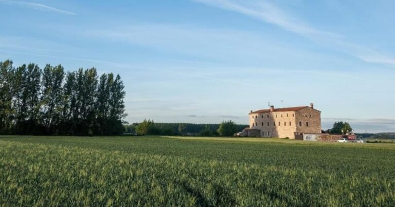 Albergue La Fabrica Tardajos Camino de Santiago Frances 2 768x403