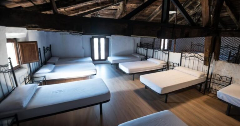 Albergue Rosalia Castrojeriz Camino de Santiago Frances 8 768x403