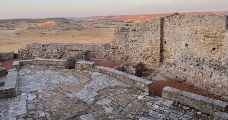 Castillo de Castrojeriz Camino de Santiago Frances 12 768x403