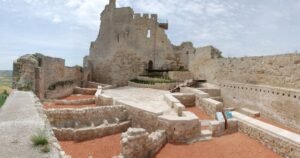 Castillo de Castrojeriz Camino de Santiago Frances 5 300x158