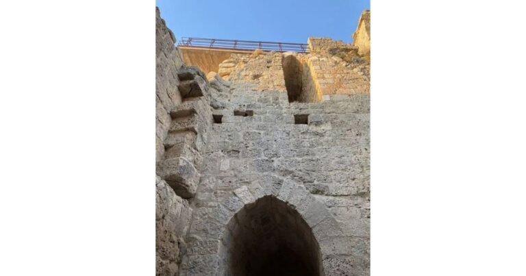 Castillo de Castrojeriz Camino de Santiago Frances 8 768x403