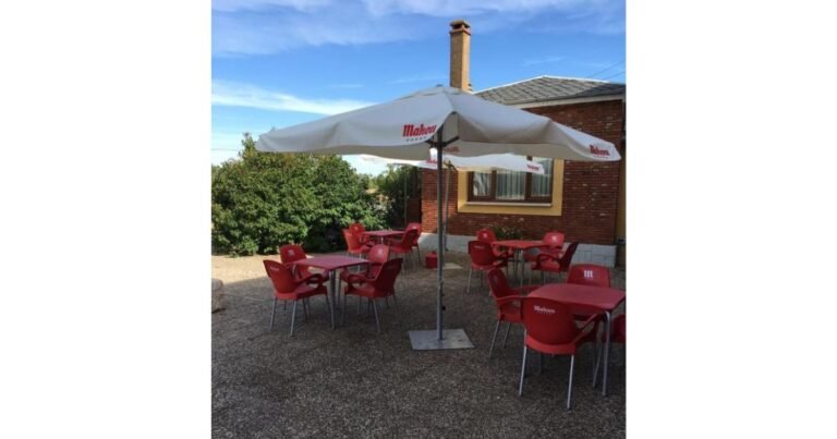 Hostal Los Chopos Osorno la Mayor Camino de Santiago Frances 8 768x403