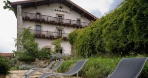 Hotel Akerreta Camino de Santiago Frances 300x158