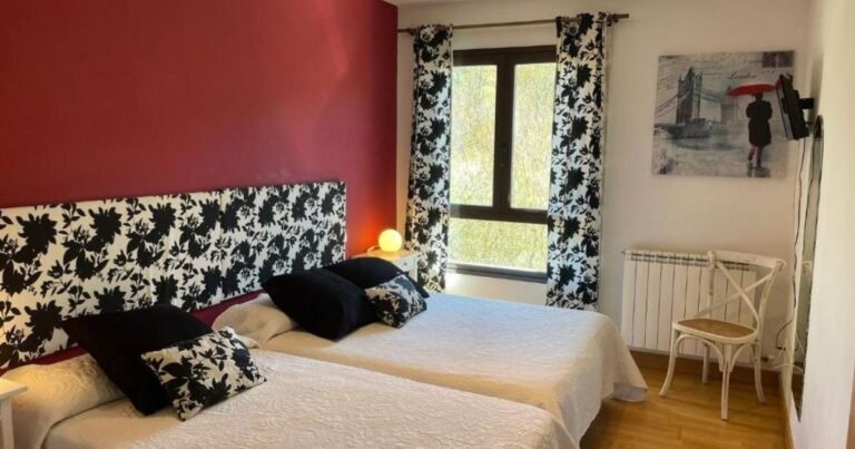 Pension Tau Larrasoana Camino de Santiago Frances 12 768x403