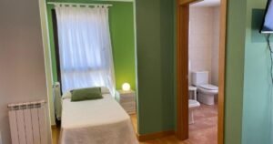 Pension Tau Larrasoana Camino de Santiago Frances 5 300x158