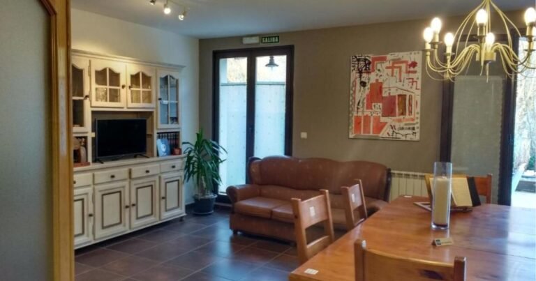 Pension Tau Larrasoana Camino de Santiago Frances 7 768x403