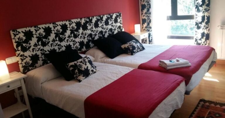 Pension Tau Larrasoana Camino de Santiago Frances 8 768x403