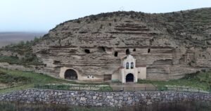 Ermita de la Virgen de la Peña Tosantos