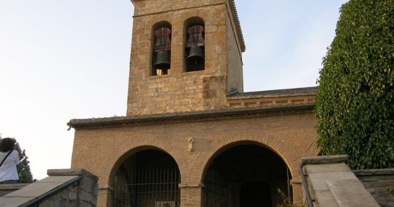 Iglesia de San Emeterio y San Celedonio Cizur Menor