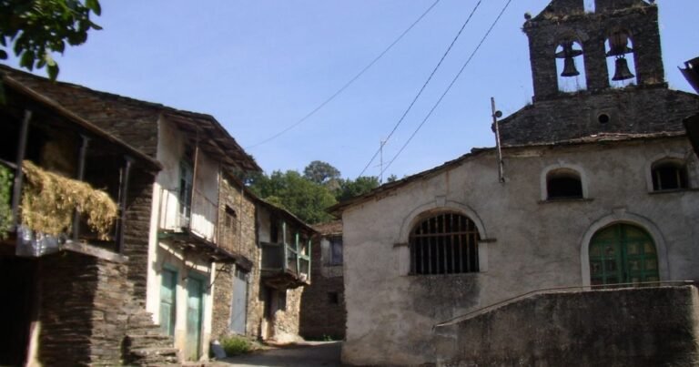 Iglesia de Santiago de Renche