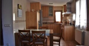 casa rural artegia mezkiritz 04 cocina 300x158