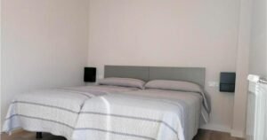 casa rural patxikuzuria espinal 07 habitacion doble 300x158