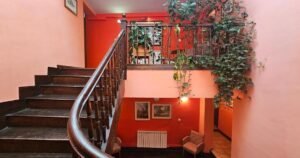 hostal albe carrion de los condes 01 300x158