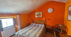 hostal albe carrion de los condes 06 300x158