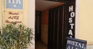 hostal albe carrion de los condes 12 300x158