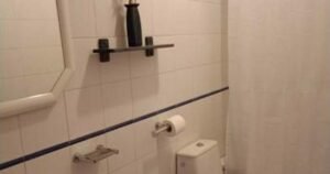 hostal camino de santiago valcarlos 02 bano 300x158
