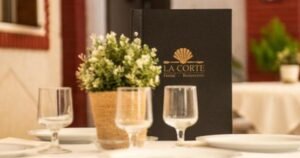 hostal la corte carrion de los condes 01 300x158