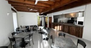 hotel rural basque irati espinal 05 comedor 300x158